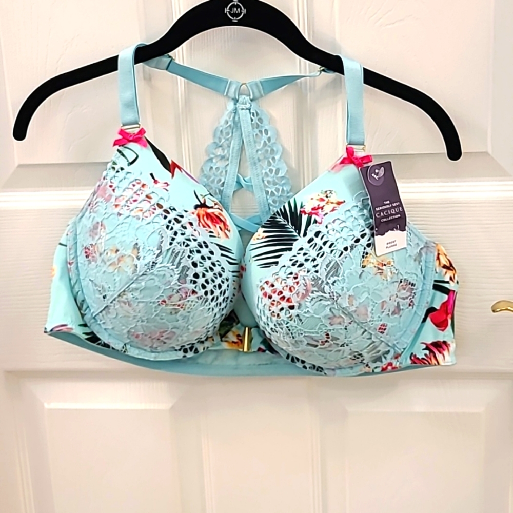 NWT 44C plunge bra